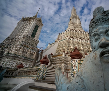Bangkok: Wat Pho and Wat Arun Guided Walking Tour