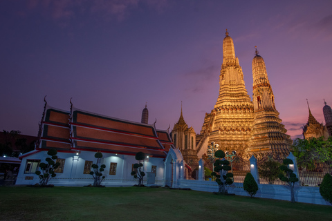 Bangkok: Tour guidato a piedi del Wat Pho e del Wat ArunTour per piccoli gruppi in inglese