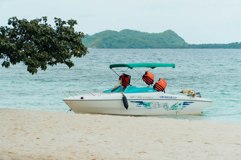 Coron: playa privada saltando a Malcapuya y DitaytayanTour con recogida y regreso al hotel