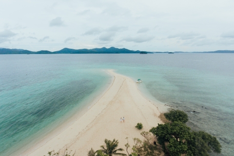 Coron: playa privada saltando a Malcapuya y DitaytayanTour sin recogida y regreso al hotel