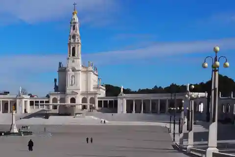 Lisbon: Private Sanctuary of Fátima half day Guided Tour