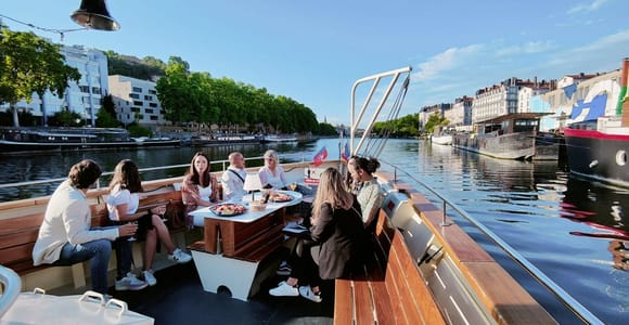 Lyon: Stadtrundfahrt mit Charcuterie, Käse und Wein