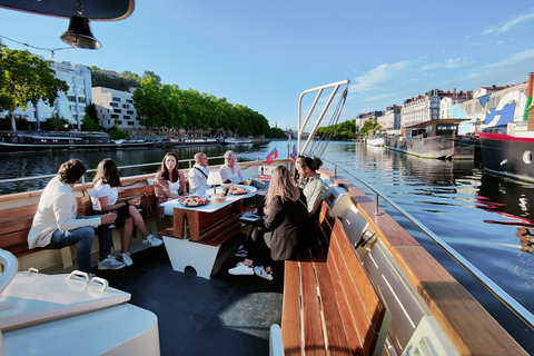 Lyon: Stadskryssning med charkuterier, ost och vin