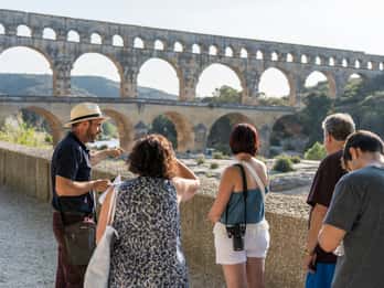 From Marseille: Provence Sightseeing Tour and Wine Tasting