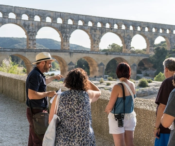 From Marseille: Provence Sightseeing Tour and Wine Tasting