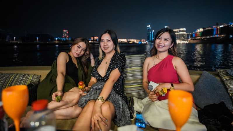 dubai marina yacht party with bbq and unlimited drinks