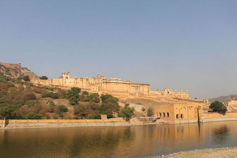 Au départ de New Delhi, excursion d'un jour à Jaipur.