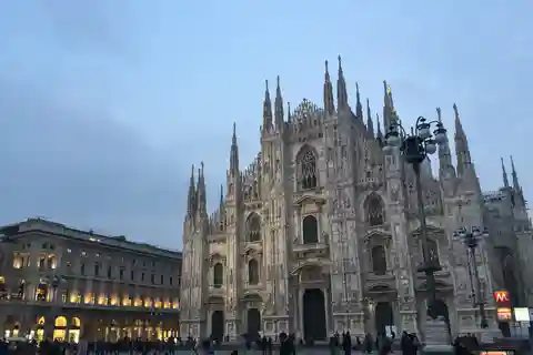 Cathedral and Terraces Guided Experience