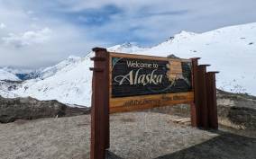From Skagway: Skagway City & White Pass Summit Guided Tour