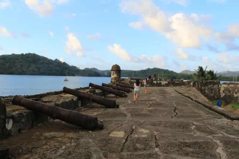 Historico Portobelo y Venas Azules | GetYourGuide