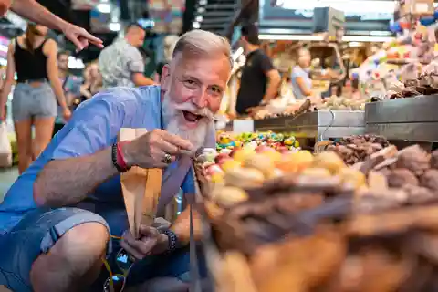 Fun Walk Tour um den Zentralmarkt von Riga (inkl. Verkostung)