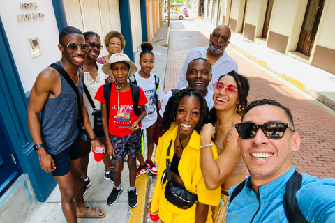 A Taste of Panama - Food Tour + Sunset + Panama