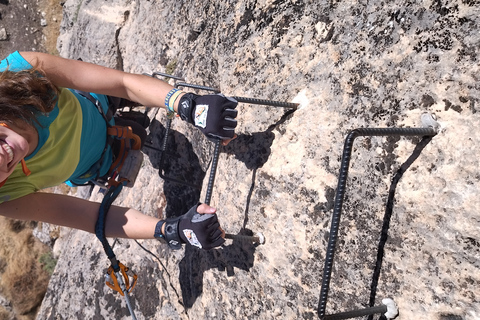 Granada: Via Ferrata Moclín con trasferimenti