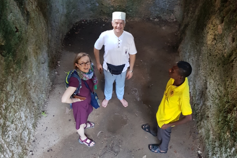 Zanzíbar: Excursión a pie por las Cuevas y Cámaras de Esclavos de Mangapwani