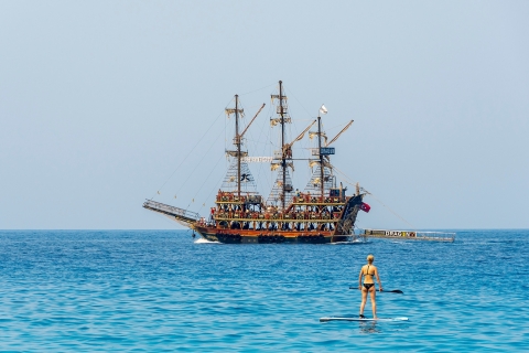 Viking-boottocht langs de prachtige baaien van KemerOphaalservice vanaf je hotel in Antalya