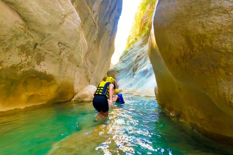 Koprulu: canyoning, rafting et aventure en tyrolienneKoprulu : canyoning, rafting et tyrolienne au départ d'Alanya