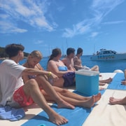 Milna: Bootsausflug nach Hvar und zu den Roten Felsen