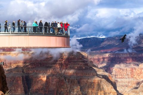 Las Vegas: Grand Canyonin länsibussikierros Hooverin padon pysäkillä