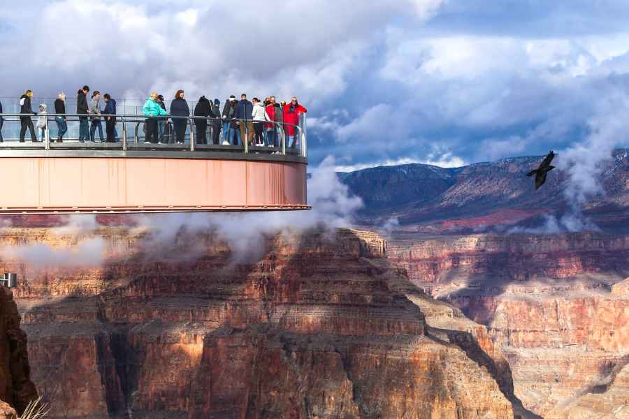 Las Vegas: Grand Canyon West Rim Bustour & Hoover Dam-Stopp