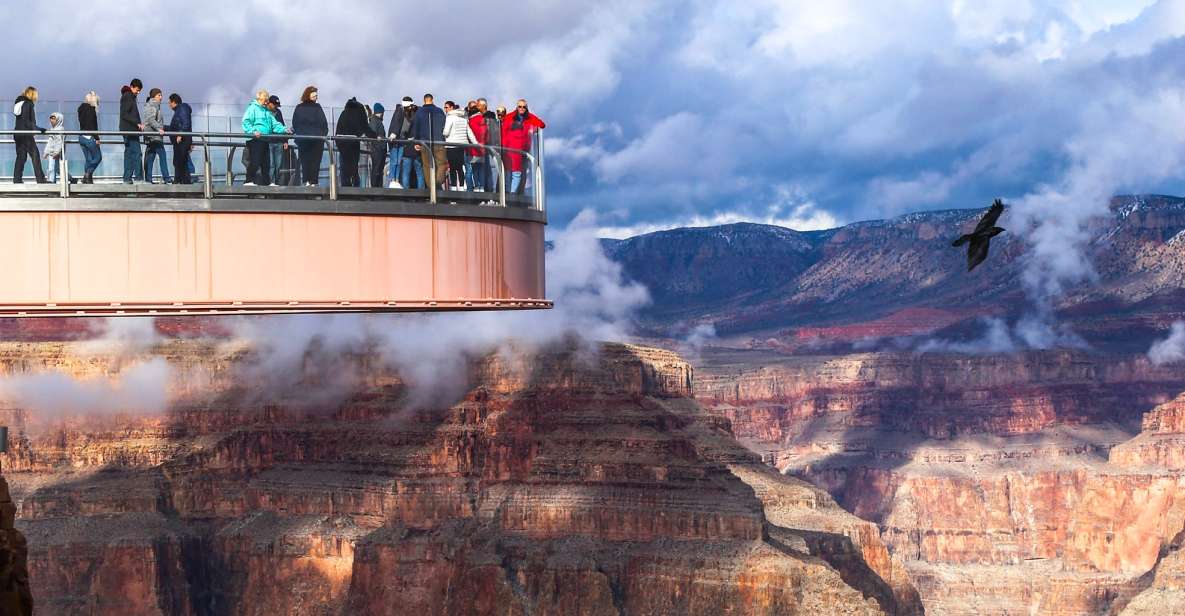 Las Vegas: Grand Canyon West Bus Tour with Hoover Dam Stop