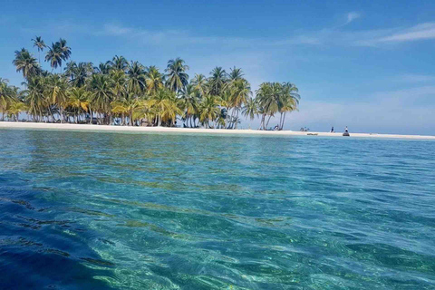 Noche en San Blas - Cabaña compartida + Comidas + tour en barcoNoche en San Blas - Cabaña compartida + Comidas + Excursión en barco