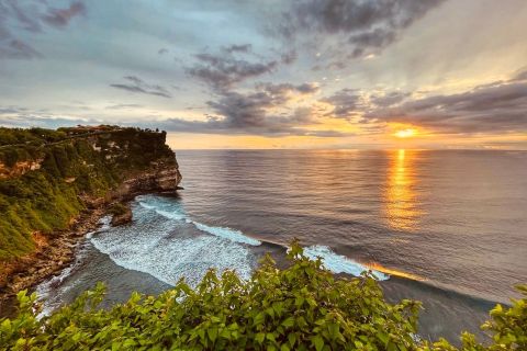 Bali: Świątynia Uluwatu i Karang Boma Cliff Tour z biletami
