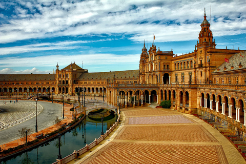 From Malaga: Seville Private Tour with Alcazar and Cathedral