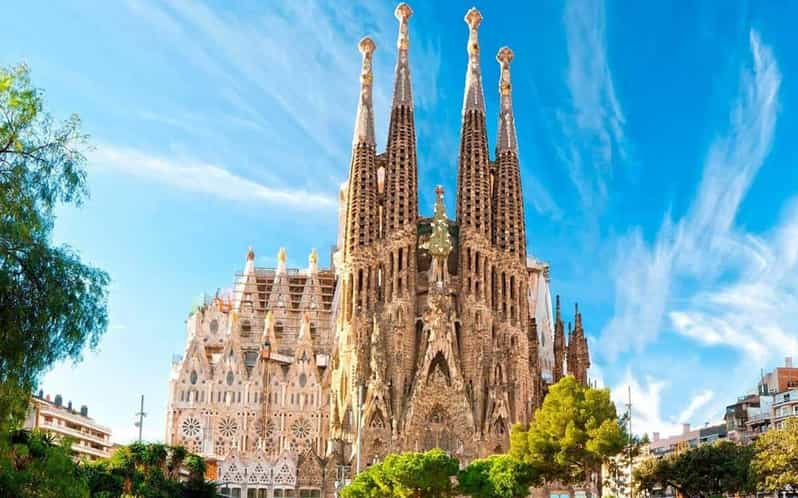 Barcelona: Gaudí Highlights Tour with Sagrada Familia Visit | GetYourGuide