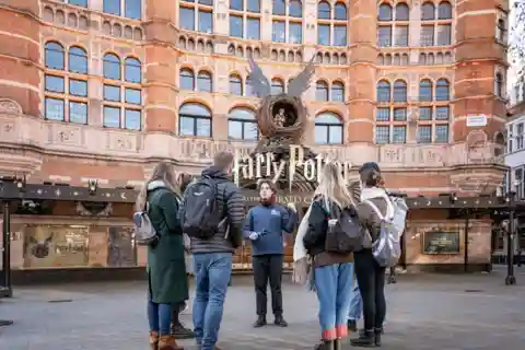 Лондон: прогулка по местам Гарри Поттера, экскурсия на автобусе Hop-on Hop-off и круиз