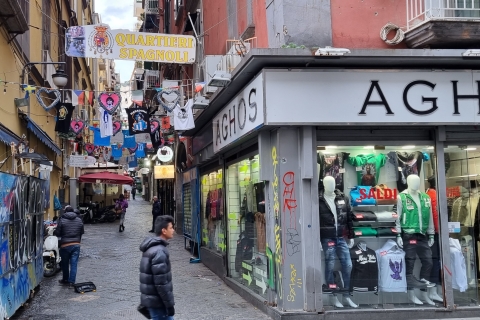 Napels: Spaanse wijken en ondergrondse wandeltocht door NapelsSpaanse wijken en ondergrondse rondleiding door Napels in het Engels