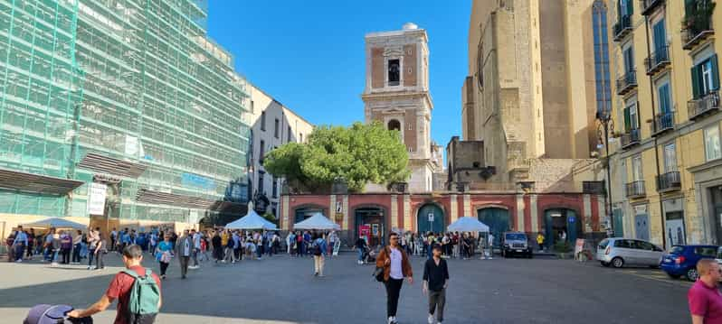 Napoli Tour A Piedi Dei Quartieri Spagnoli E Della Napoli Sotterranea Getyourguide