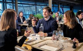 Paris: Eiffel Tower's Madame Brasserie Lunch Experience