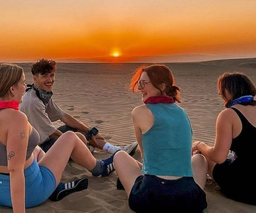 From Lima: Paracas and Huacachina Oasis Tour with Luxury Bus