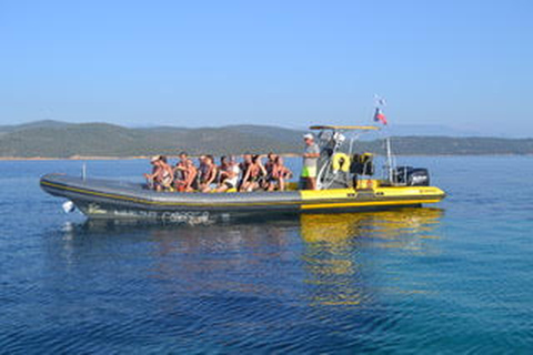 Porto-Vecchio: Abendliche Kreuzfahrt mit Schwimmen und einem Aperitif