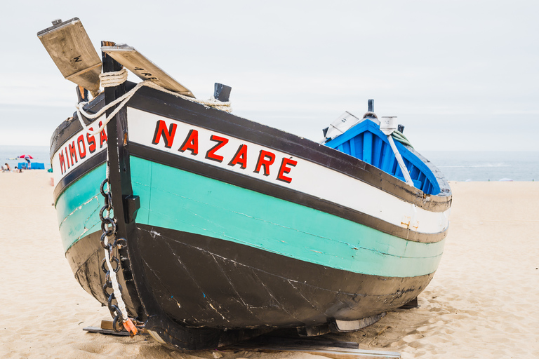 Von Lissabon aus: Privater Transfer nach Porto, mit Halt in Nazaré