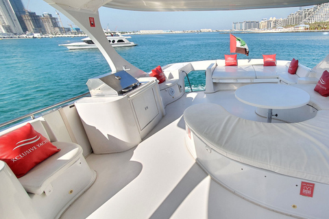 Dubai: Marina Sightseeing Cruise with Ain Wheel ViewMarina Sightseeing Cruise Aboard a Yacht