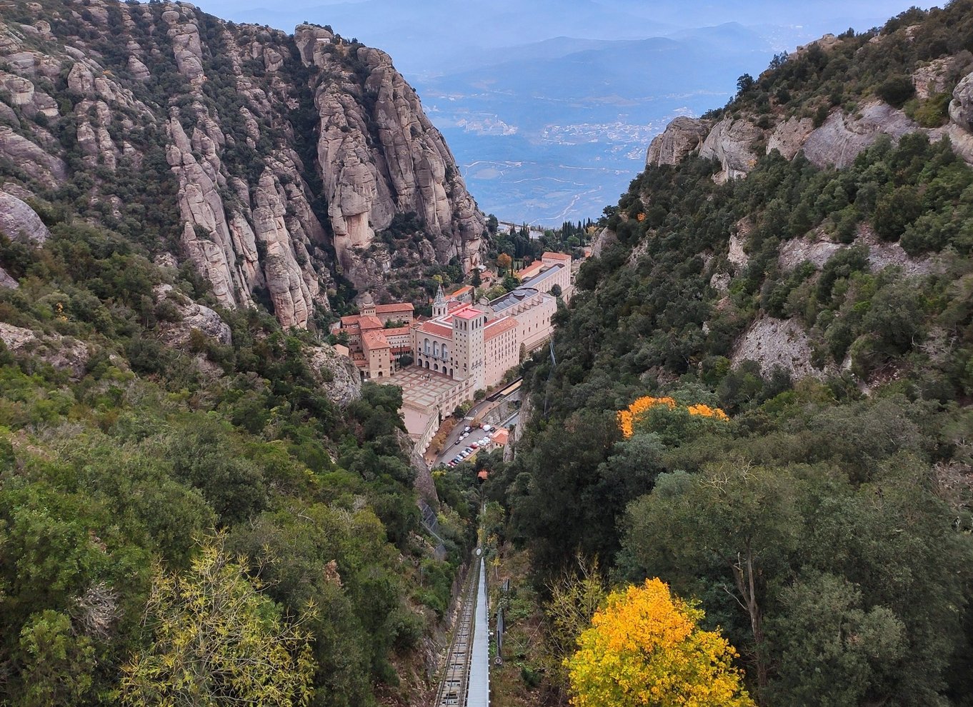 Fra Barcelona: Montserrat-bjergvandring og klostertur