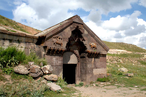 Group Tour: Hayravank, Noratus, Selim, Winery, Jermuk