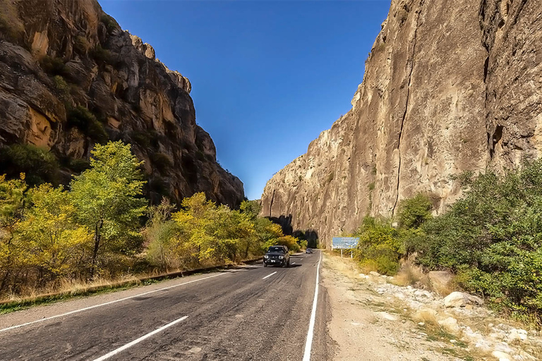 Group Tour: Hayravank, Noratus, Selim, Winery, Jermuk