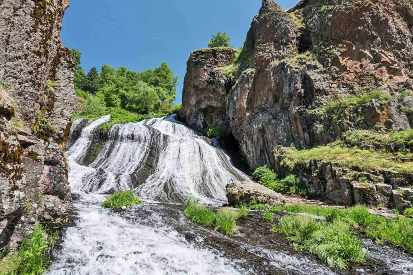 Group Tour: Hayravank, Noratus, Selim, Winery, Jermuk