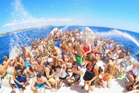 Punta Cana: Party Boat Booze Cruise with Hotel Pickup Standard Option