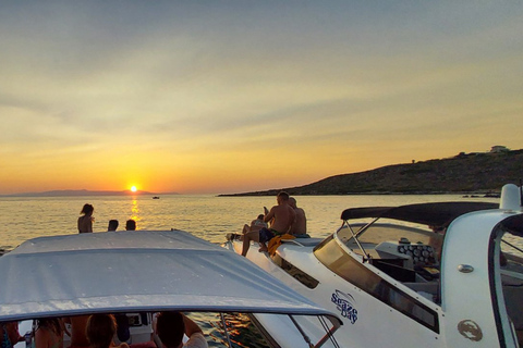 Chania: crociera al tramonto con vino cretese