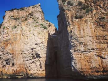 Sperlonga: Private Cruise to discover the "Seven Beaches"