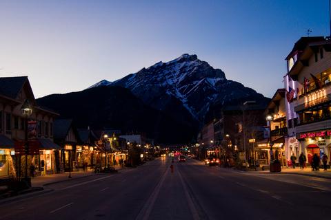 From Banff/Canmore: Guided Day Tour in Banff National ParkPickup from Canmore