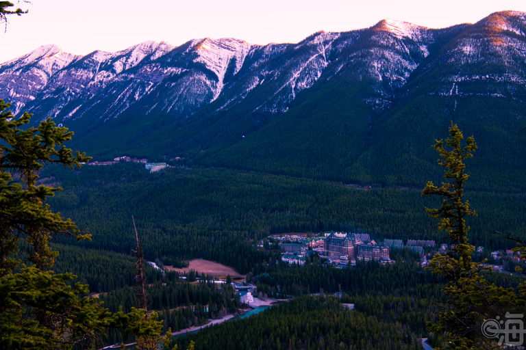 From Banff/Canmore: Guided Day Tour in Banff National ParkDeparture from Banff