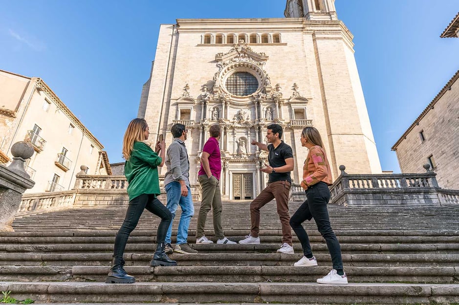 Barcelone : Girona : visite guidée d&#039;une journée et billet de train à grande vitesse