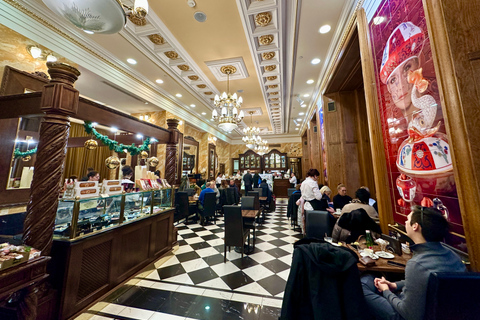 Budapest: tour della caffetteria con degustazione di caffè e dessertBudapest Urban Treats - Tour della caffetteria e dei dessert