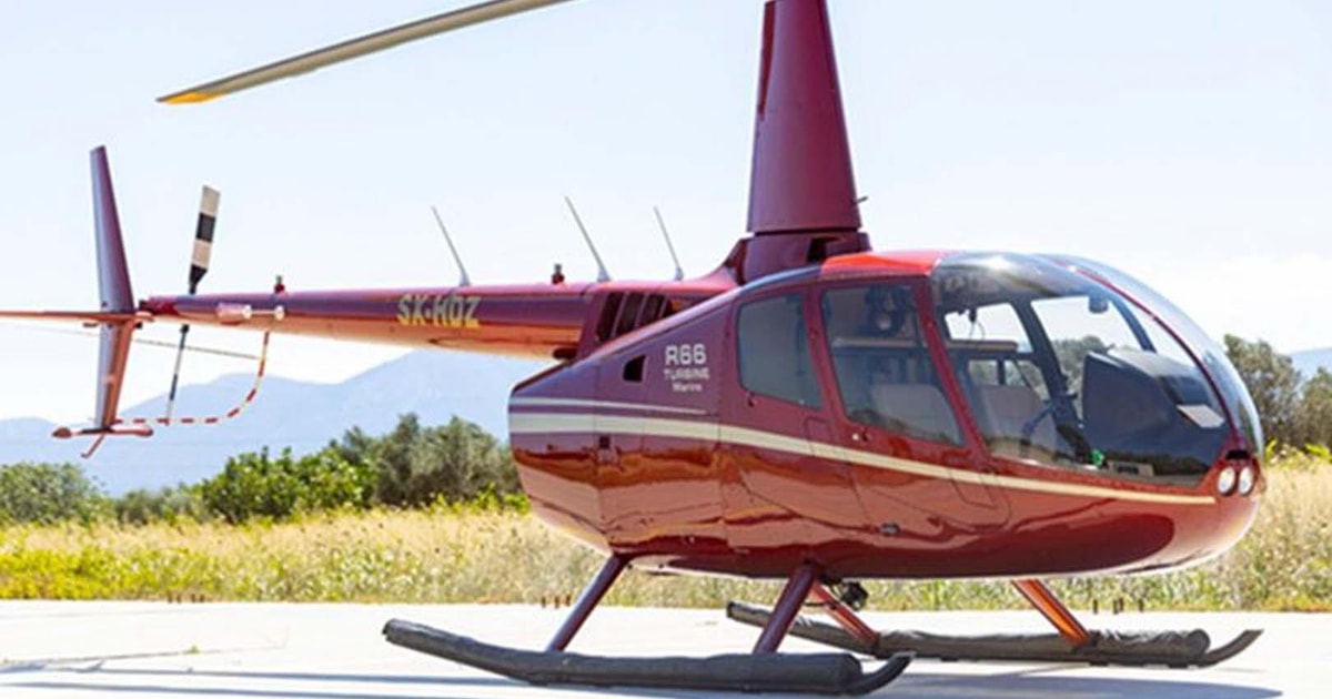 Santorini: vuelo privado en helicóptero de 30 minutos | GetYourGuide