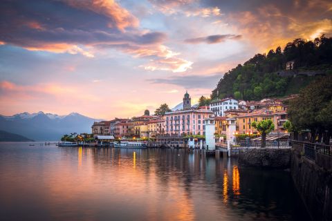 Da Milano: Lago di Como al Tramonto con Barca e Tour a Piedi