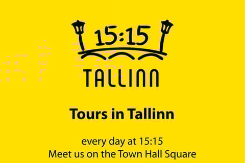 15:15 in Tallinn: Guided City Walking Tour with Small Group